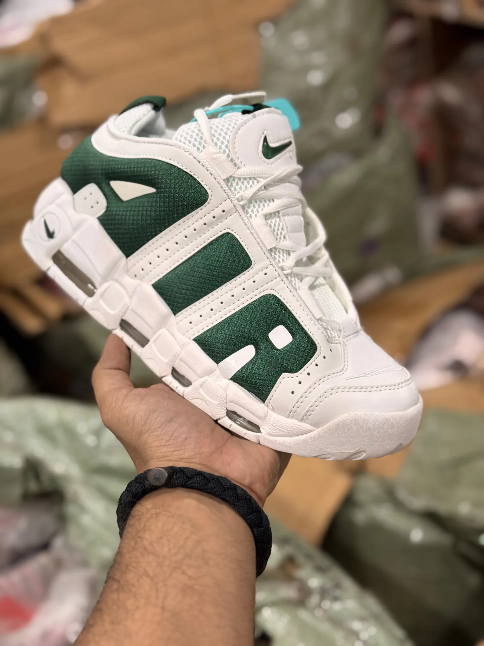 Nike uptempo more โ Standard